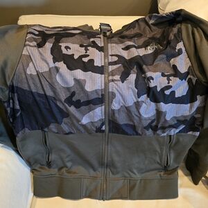North Face mens light jacket